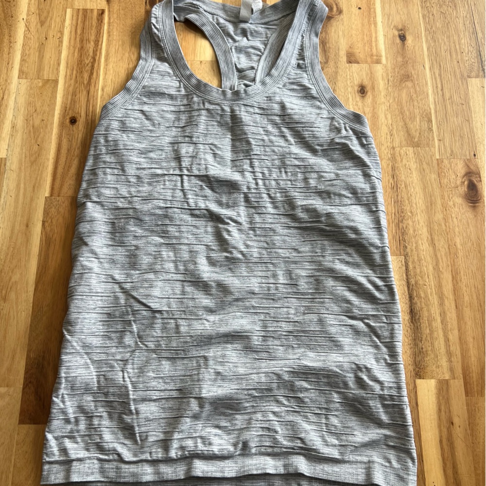 Athleta Racerback Tank Top Womens Medium Gray Textured Athletic Yoga Workout